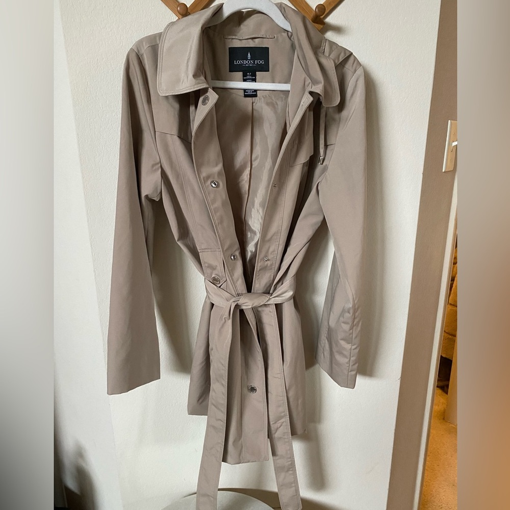 London Fog Trench Coat LARGE